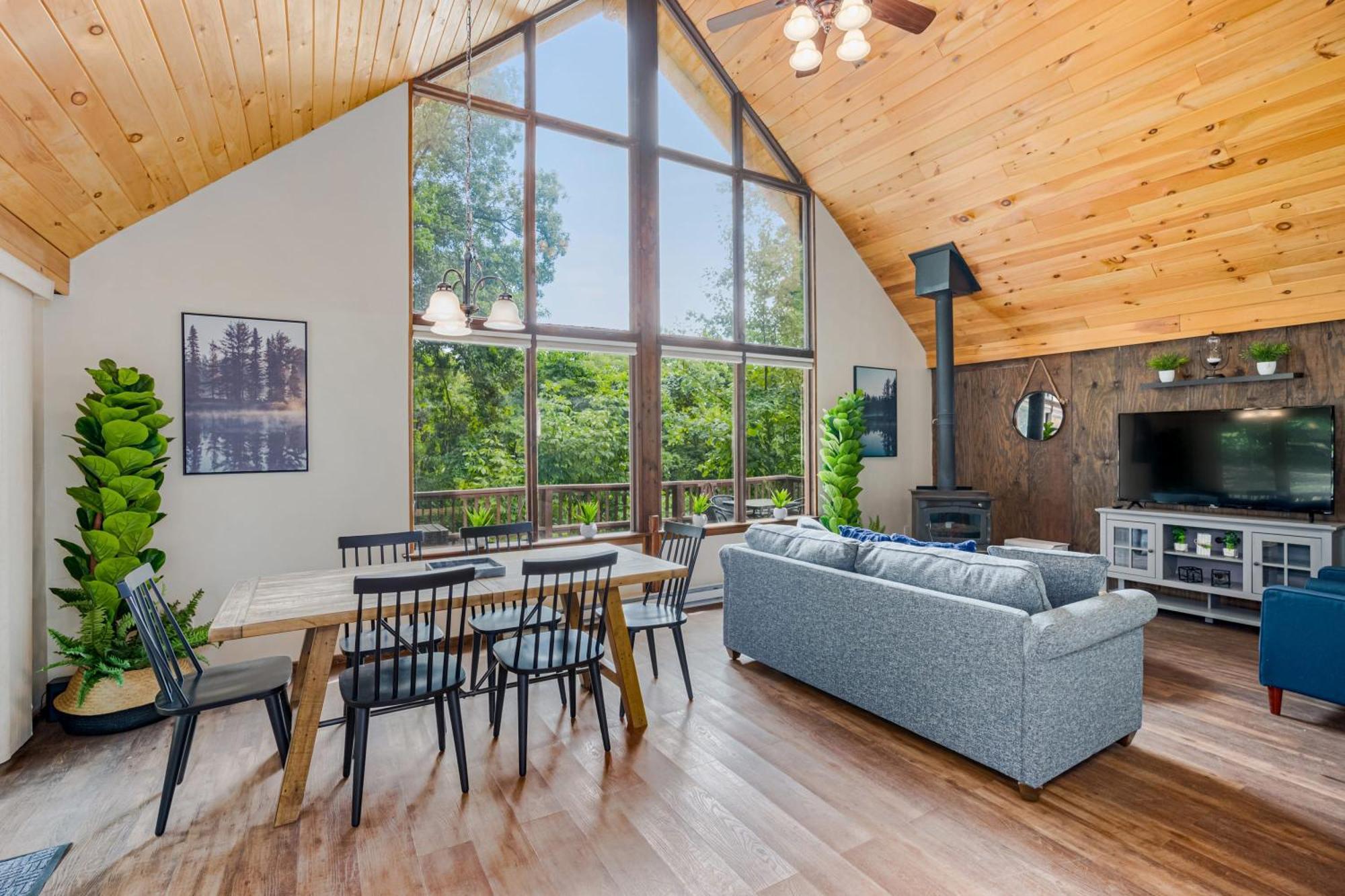 Quaint Loft Cabin W Hot Tub, Firepit, Deck & Grill Hedgesville Zewnętrze zdjęcie